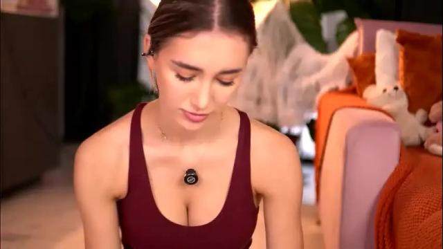 Image 10 of emilyraymont Stream on Chaturbate on 1 day ago