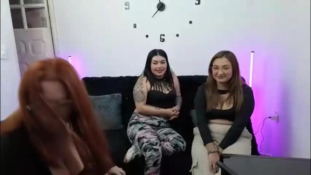 Image 11 of emilyriskhot Stream on Chaturbate on 1 month ago