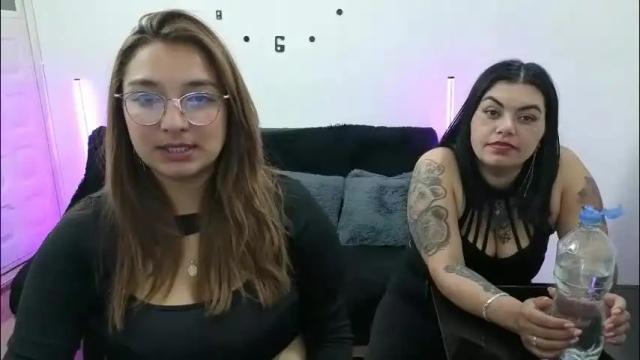 Image 8 of emilyriskhot Stream on Chaturbate on 1 month ago