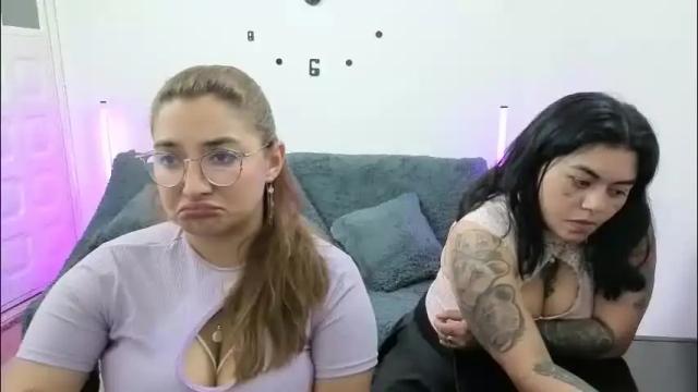 Image 7 of emilyriskhot Stream on Chaturbate on 1 month ago