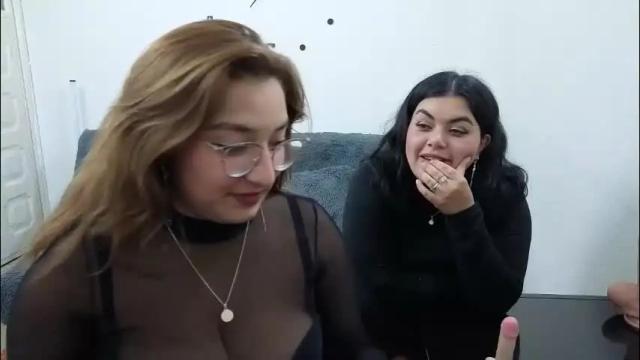 Image 4 of emilyriskhot Stream on Chaturbate on 1 month ago