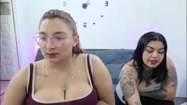 Image 7 of emilyriskhot Stream on Chaturbate on 1 month ago