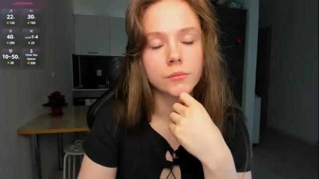Image 7 of emilyrosie Stream on Chaturbate on 1 month ago