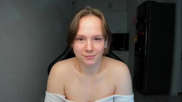 Image 12 of emilyrosie Stream on Chaturbate on 16 days ago