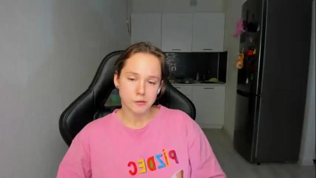 Image 10 of emilyrosie Stream on Chaturbate on 15 days ago