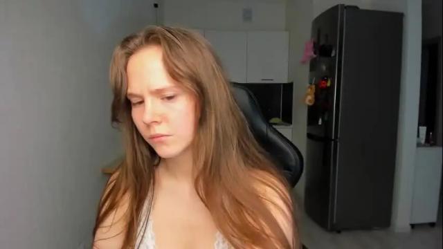 Image 2 of emilyrosie Stream on Chaturbate on 15 days ago