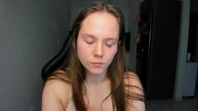 Image 7 of emilyrosie Stream on Chaturbate on 15 days ago