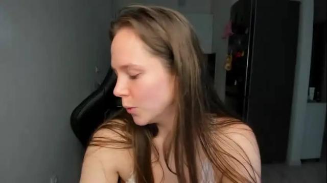 Image 8 of emilyrosie Stream on Chaturbate on 15 days ago