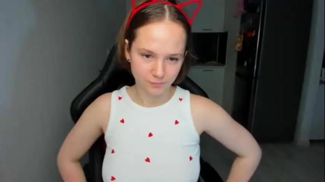Image 6 of emilyrosie Stream on Chaturbate on 13 days ago
