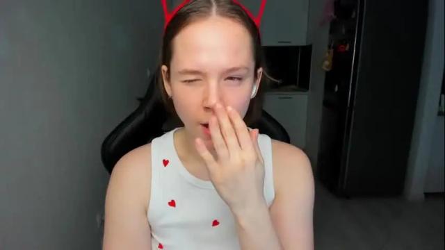 Image 7 of emilyrosie Stream on Chaturbate on 13 days ago