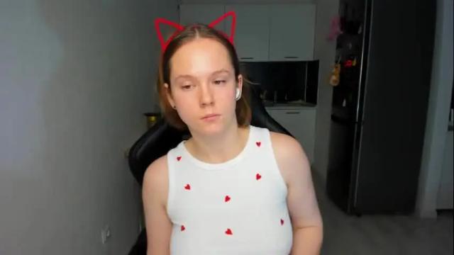 Image 8 of emilyrosie Stream on Chaturbate on 13 days ago