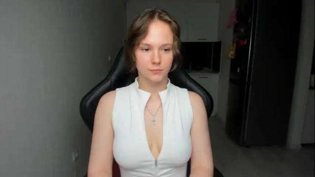 Image 10 of emilyrosie Stream on Chaturbate on 11 days ago