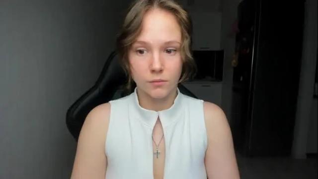 Image 7 of emilyrosie Stream on Chaturbate on 11 days ago
