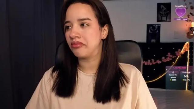 Image 2 of emilyrousex Stream on Chaturbate on 1 month ago