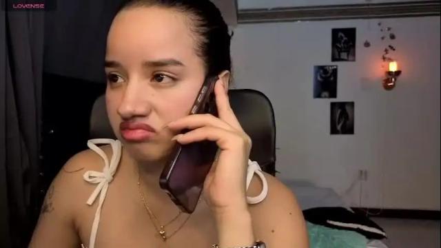 Image 2 of emilyrousex Stream on Chaturbate on 25 days ago