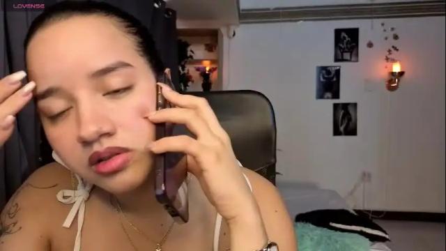 Image 3 of emilyrousex Stream on Chaturbate on 25 days ago