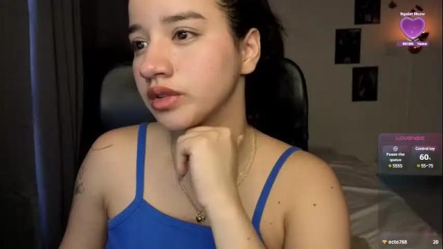 Image 8 of emilyrousex Stream on Chaturbate on 15 days ago