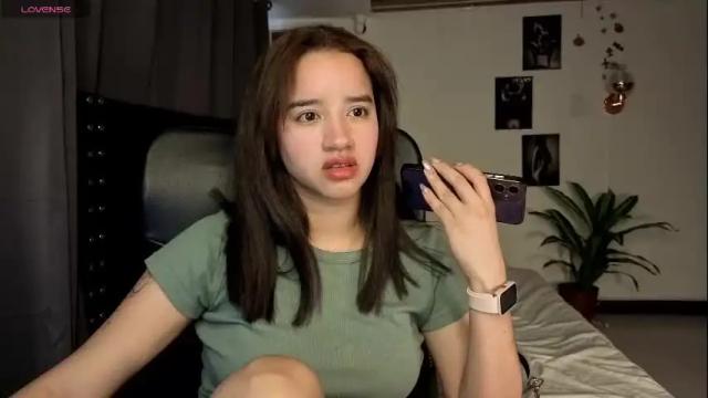 Image 8 of emilyrousex Stream on Chaturbate on 6 days ago