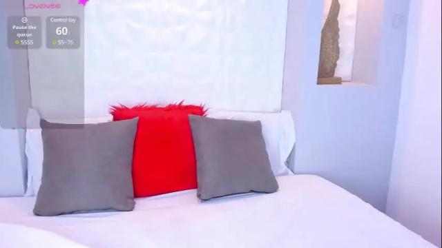 Image 7 of emilyrouss_ Stream on Chaturbate on 1 month ago