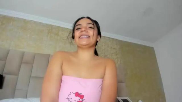 Image 10 of emilysaeenz_ Stream on Chaturbate on 12 months ago