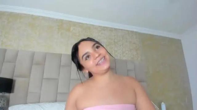 Image 12 of emilysaeenz_ Stream on Chaturbate on 12 months ago