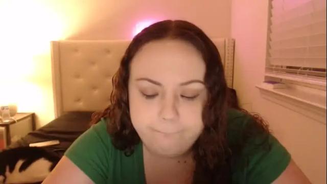 Image 6 of emilysgotissues Stream on Chaturbate on 15 months ago