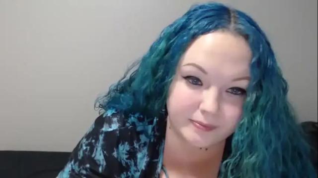 Image 2 of emilysgotissues Stream on Chaturbate on 2 months ago
