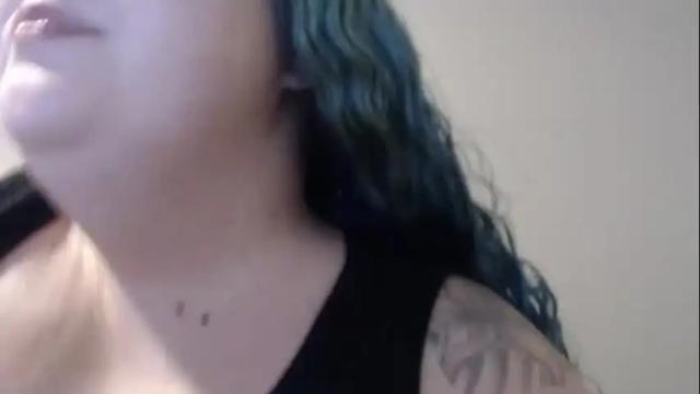Image 2 of emilysgotissues Stream on Chaturbate on 1 month ago