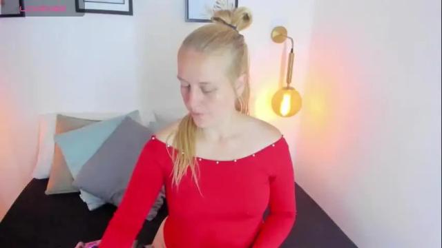 Image 4 of emilysumer Stream on Chaturbate on 8 days ago