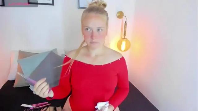 Image 6 of emilysumer Stream on Chaturbate on 8 days ago