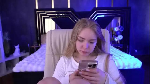 Thumbnail 1, emilysunshines's Stream at Chaturbate, 1 month ago