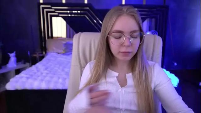 Thumbnail 3, emilysunshines's Stream at Chaturbate, 1 month ago