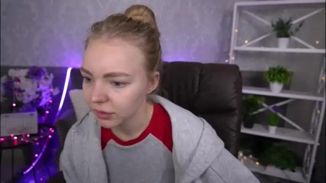 Image 3 of emilysunshines Stream on Chaturbate on 1 month ago