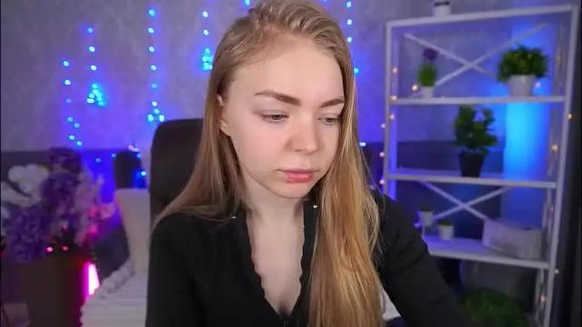 Image 4 of emilysunshines Stream on Chaturbate on 11 days ago