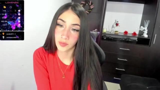 Image 8 of emilytafur Stream on Chaturbate on 15 months ago