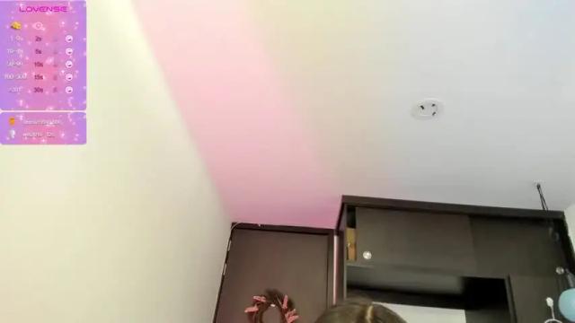 Image 12 of emilytafur Stream on Chaturbate on 15 months ago