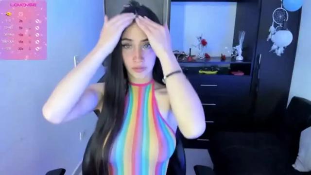 Image 2 of emilytafur Stream on Chaturbate on 15 months ago
