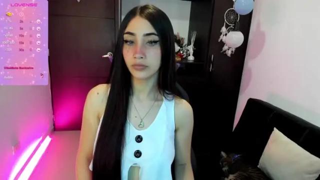 Image 8 of emilytafur Stream on Chaturbate on 13 months ago