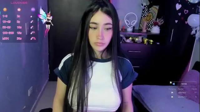 Image 8 of emilytafur Stream on Chaturbate on 3 months ago