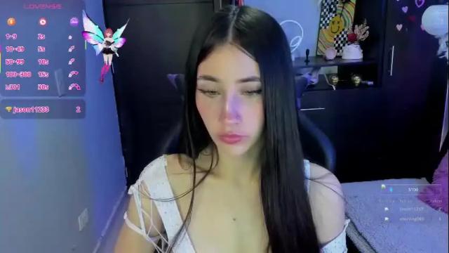 Image 8 of emilytafur Stream on Chaturbate on 6 months ago