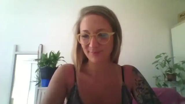 Image 6 of emilytattoo10 Stream on Chaturbate on 22 months ago