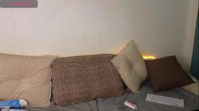 Image 4 of emilytrays Stream on Chaturbate on 1 month ago