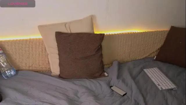 Image 10 of emilytrays Stream on Chaturbate on 9 days ago