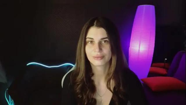 Image 3 of emilytucker Stream on Chaturbate on 1 month ago
