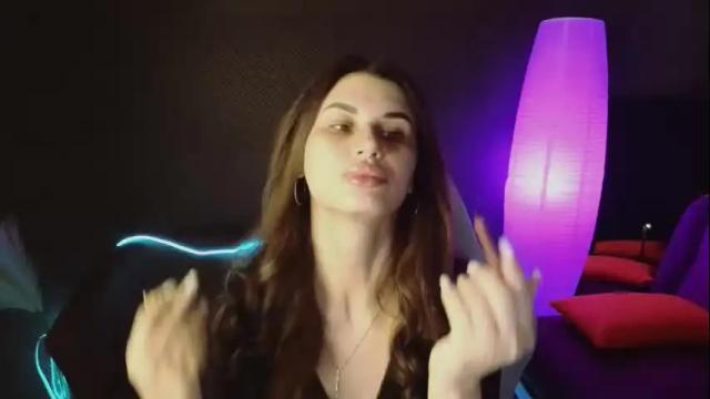 Image 4 of emilytucker Stream on Chaturbate on 1 month ago