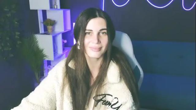 Image 3 of emilytucker Stream on Chaturbate on 1 month ago