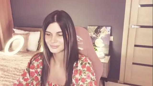 Image 4 of emilytucker Stream on Chaturbate on 27 days ago