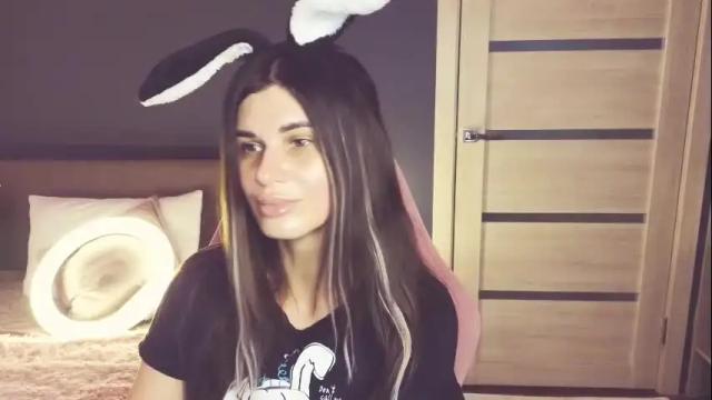 Image 10 of emilytucker Stream on Chaturbate on 22 days ago