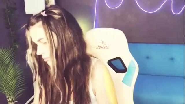 Image 2 of emilytucker Stream on Chaturbate on 15 days ago