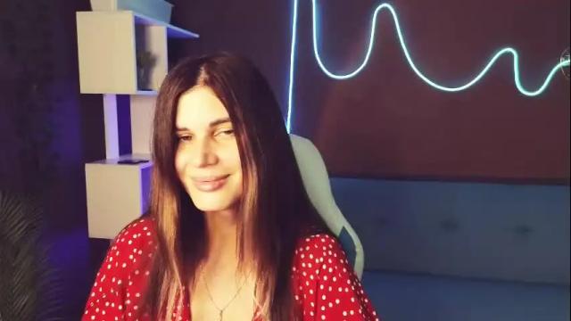 Image 8 of emilytucker Stream on Chaturbate on 13 days ago